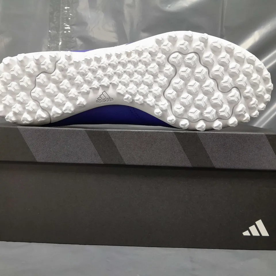 BOXED PAIR OF ADIDAS PREDATOR CLUB TF SHOES IN BLUE/WHITE/RED UK SIZE 10.5