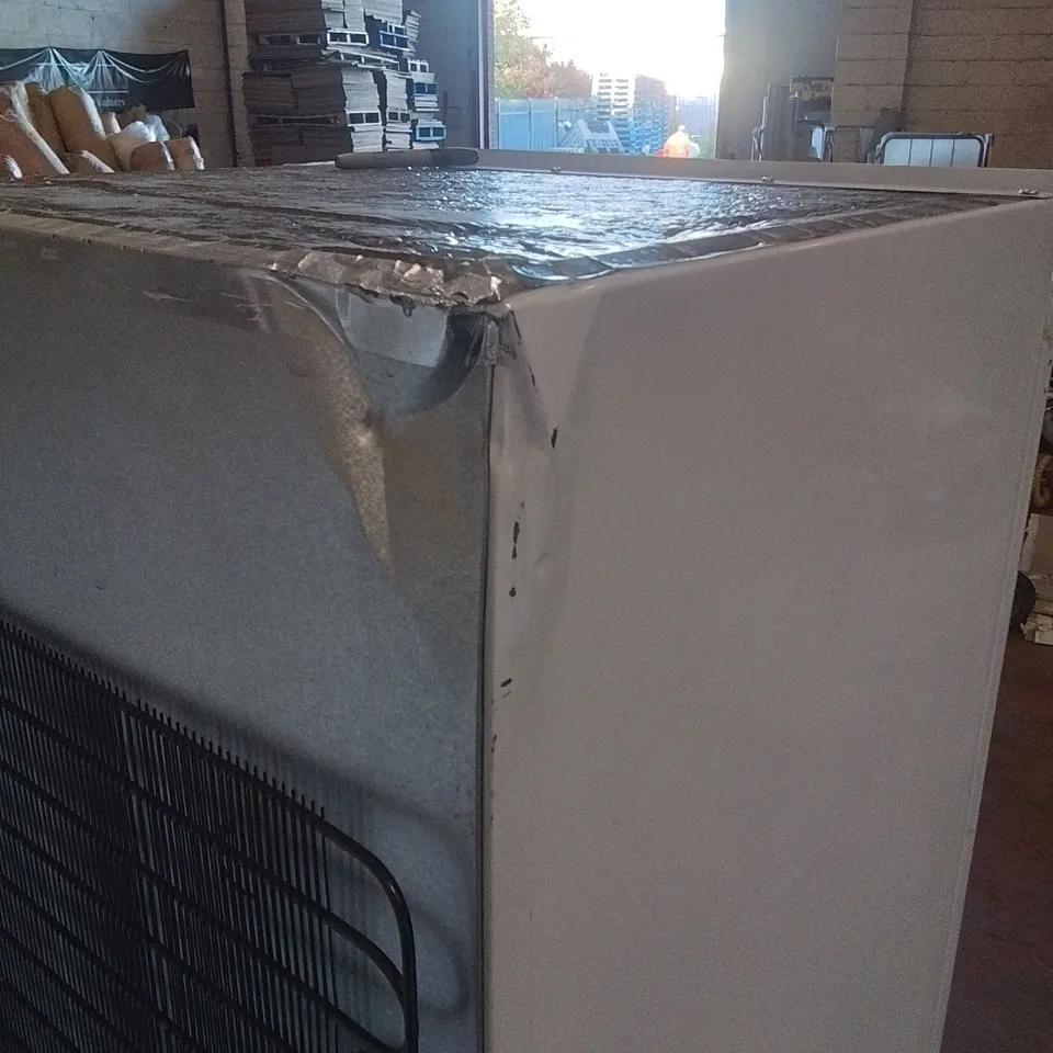 SIA RFF101/EI INTERGRATED FRIDGE FREEZER -WHITE-