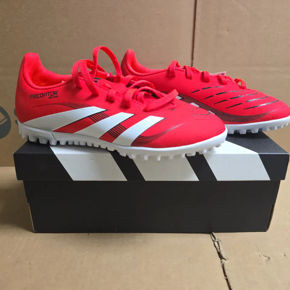 BOXED PAIR OF ADIDAS PREDATOR CLUB KID'S TRAINERS IN RED/WHITE SIZE 2