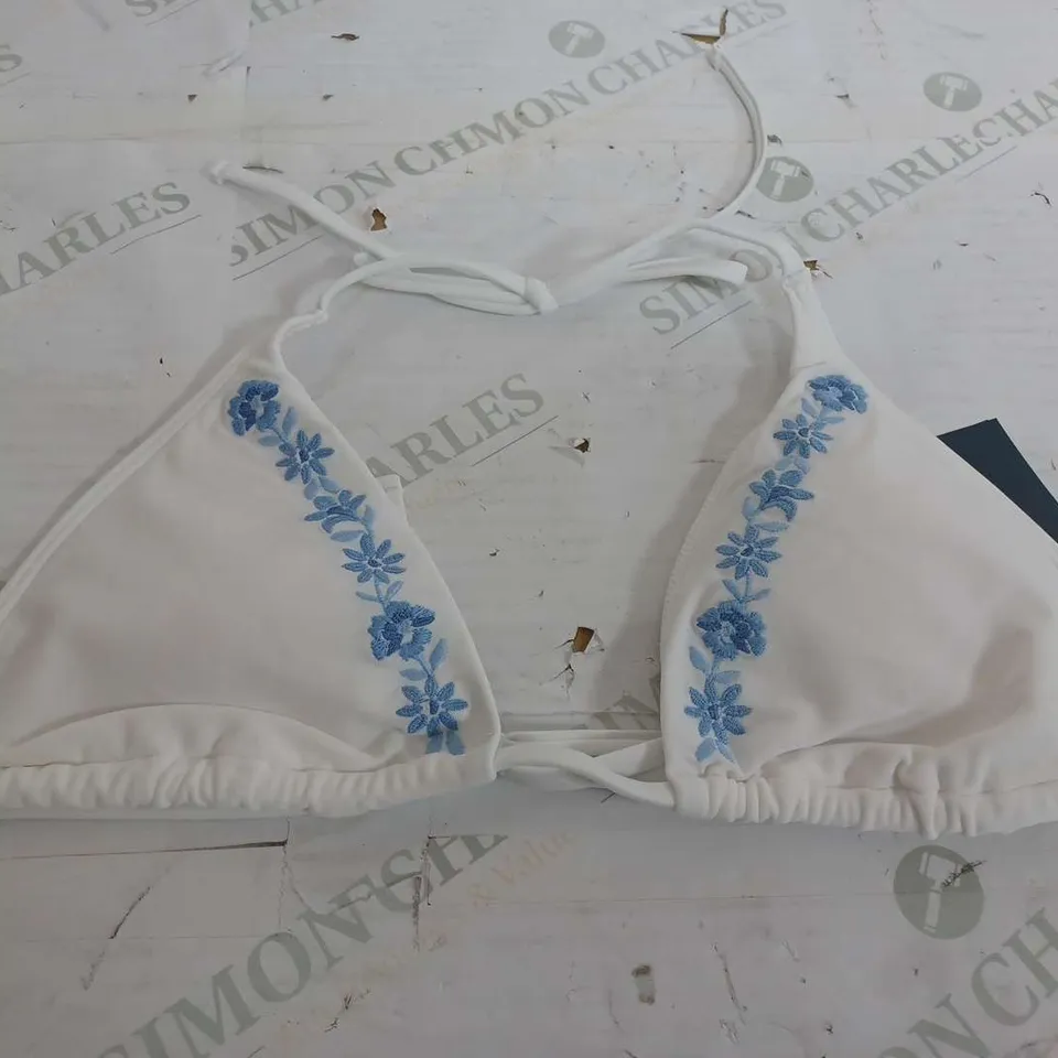 HOLLISTER WHITE SWIMWEAR BRA - MEDIUM