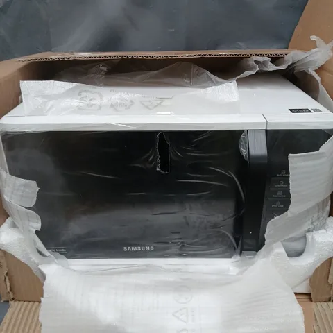 BOXED SAMSUNG MS23K3513AW/EU SOLO 23-LITRE MICROWAVE OVEN - WHITE - COLLECTION ONLY