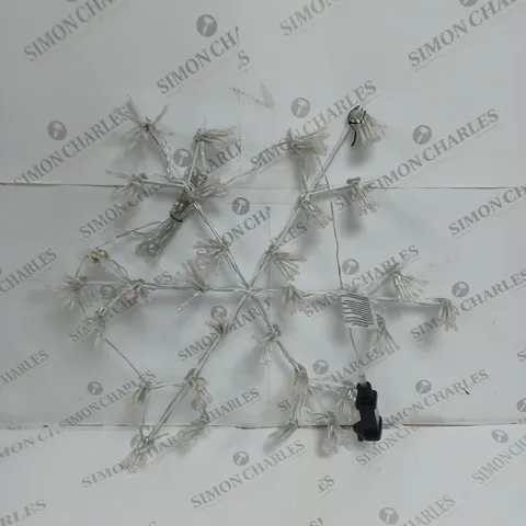 SNOWFLAKE LIGHT OUTDOOR CHRISTMAS DECORATION