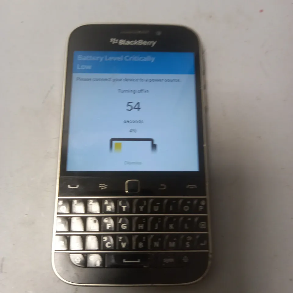 UNBOXED BLACKBERRY CLASSIC MOBILE PHONE 