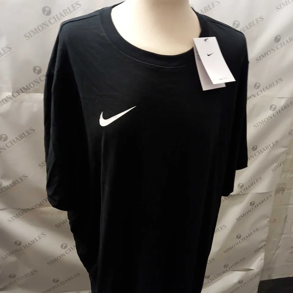 NIKE DRI-FIT LOGO CASUAL T-SHIRT SIZE XXL