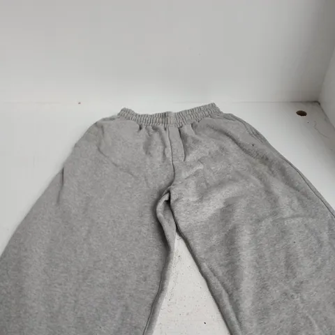 BERSHKA GREY SWEATPANTS – SIZE S