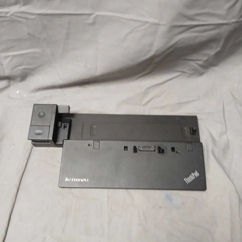 LENOVO THINKPAD ULTRA DOCK DOCKING STATION – TYPE 40A2