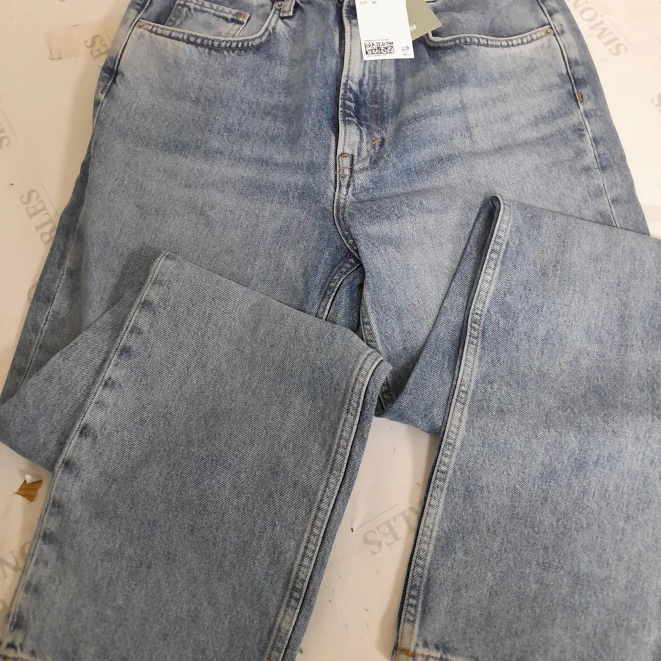 H&M MID WASH BLUE JEANS - UK 12