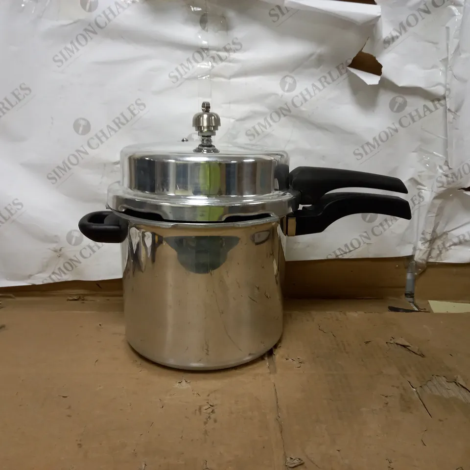 PRESTIGE HIGH DOME PRESSURE COOKER