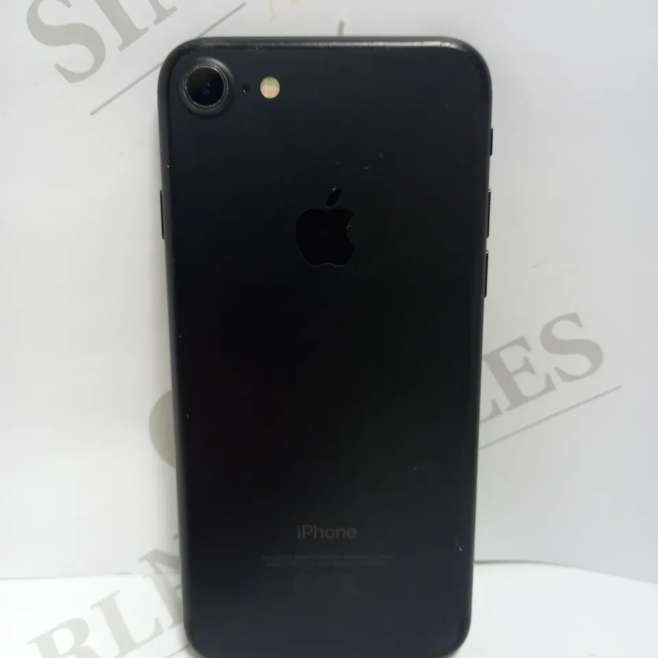 APPLE IPHONE 7 (A1778) SMARTPHONE