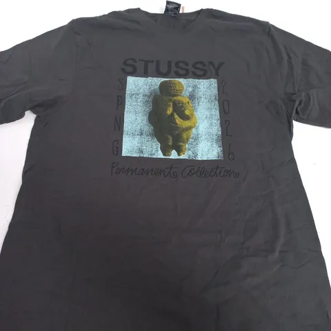 STUSSY PERMANENT COLLECTION TEE – SIZE M