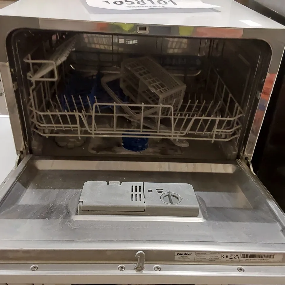COMFEE' KWH-TD602E-W FREESTANDING COMPACT DISHWASHER, LED DISPLAY, 6.5 LITERS, WHITE, NOISE LEVEL: DECIBELS 47 [ENERGY CLASS F]