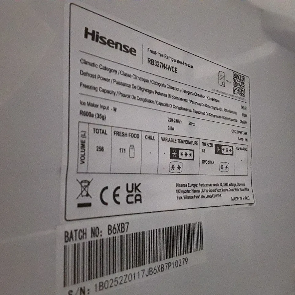 HISENSE HS6223E90XUK SLIMLINE 10 FREESTANDING DISHWASHER - SILVER