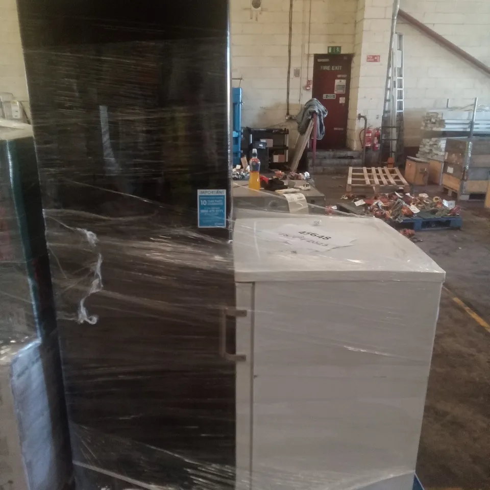 PALLET OF 2 ASSORTED ITEMS INCLUDING