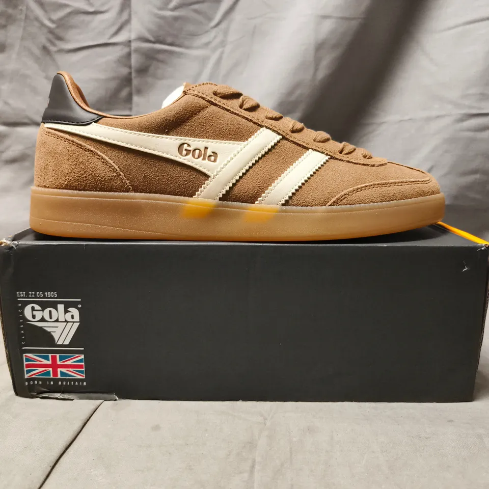 BOXED PAIR OF GOLA SHOES IN TOBACCO/WHITE SIZE UK 8