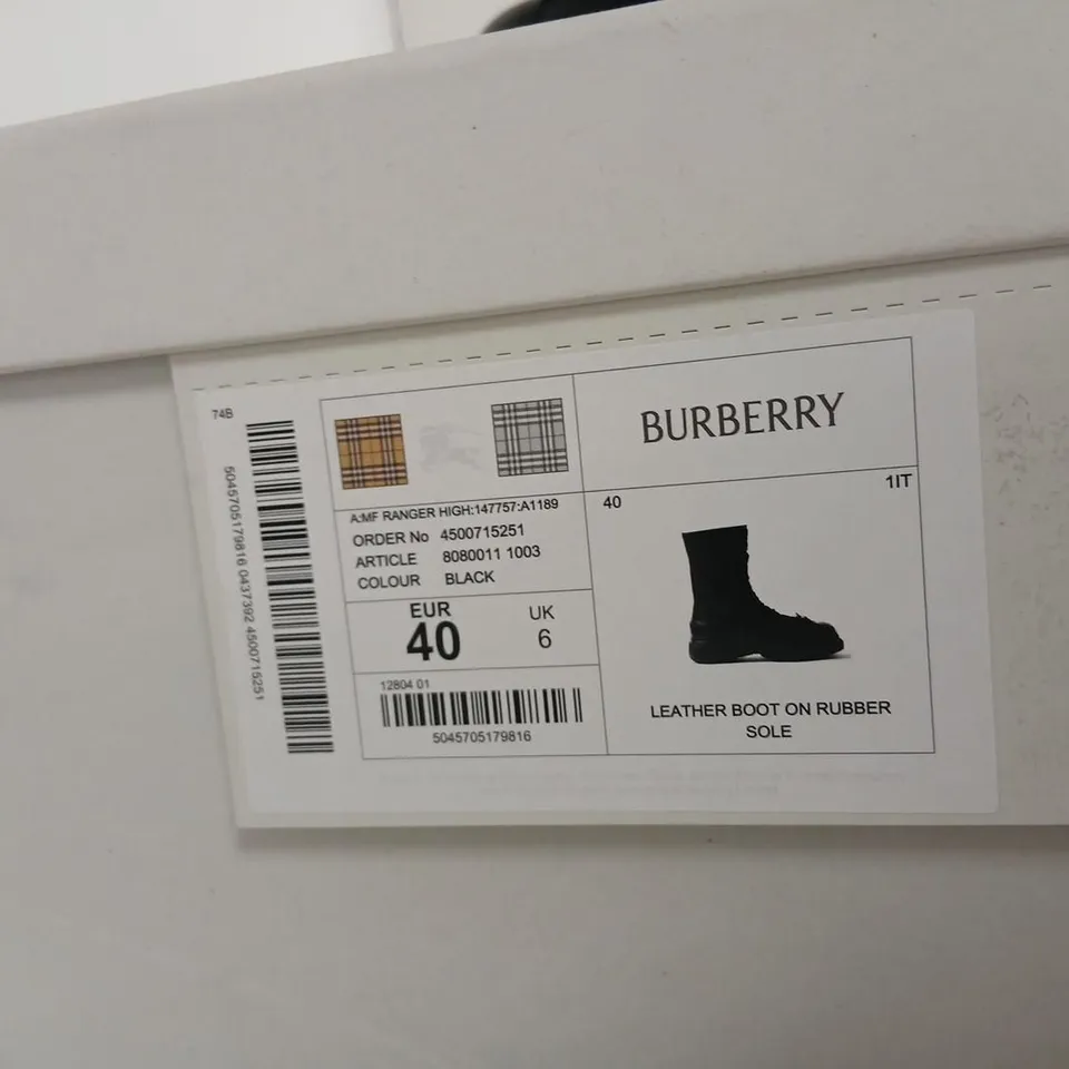 BURBERRY LEATHER BOOTS ON RUBBER SOLE – BLACK, UK 6 (EU 40)