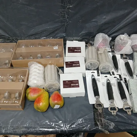 LARGE BOX OF APPROXIMATELY 10 ASSORTED HOUSEHOLD GOODS TO INCLUDE BULBS, COASTERS, AND BOTTLE OPENERS ETC. 