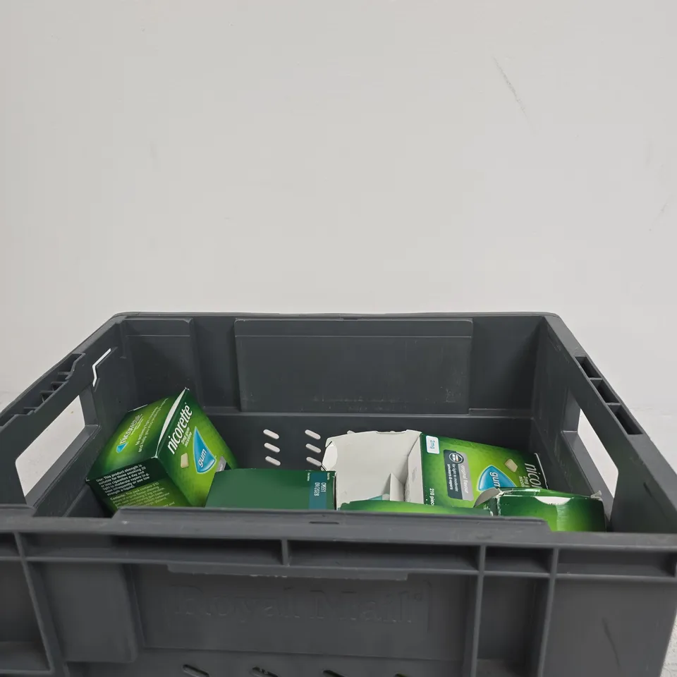 TOTE OF APPROXIMATELY 10 ASSORTED ITEMS INCLUDING SPECSAVERS ALLPURPOSE, SPECSAVERS MULTIPURPOSE AND NICORETTE GUM