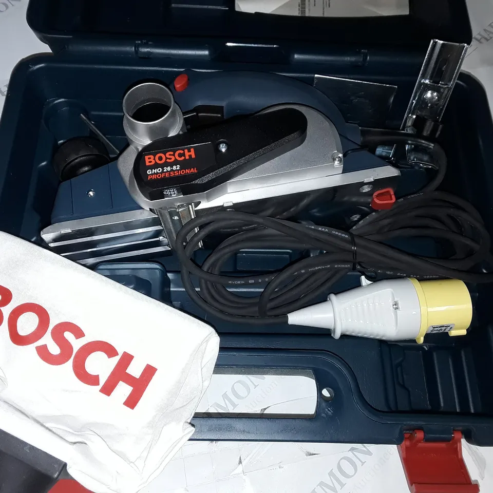 BOSCH GHO 26-82 PLANNER IN CASE