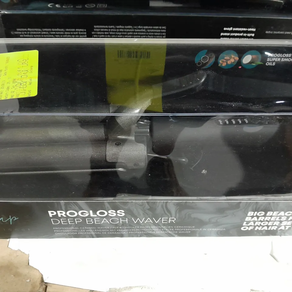BOXED REVAMP PROGLOSS DEEP BEACH WAVER WV-2000