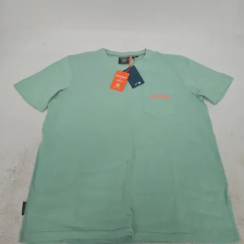 SUPERDRY ESSENTIAL LOGO GD POCKET TEE IN SPEARMINT LIGHT GREEN - UK 10