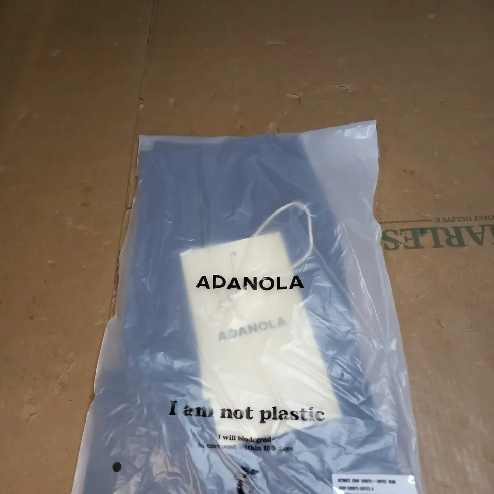 ADANOLA ULTIMATE  CROP SHORTS SIZE S