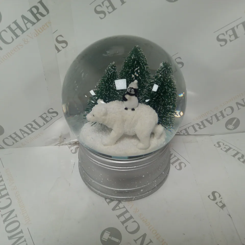 SANTA EXPRESS CHRISTMAS CHARACTER MUSICAL WATER SPINNER POLAR BEAR