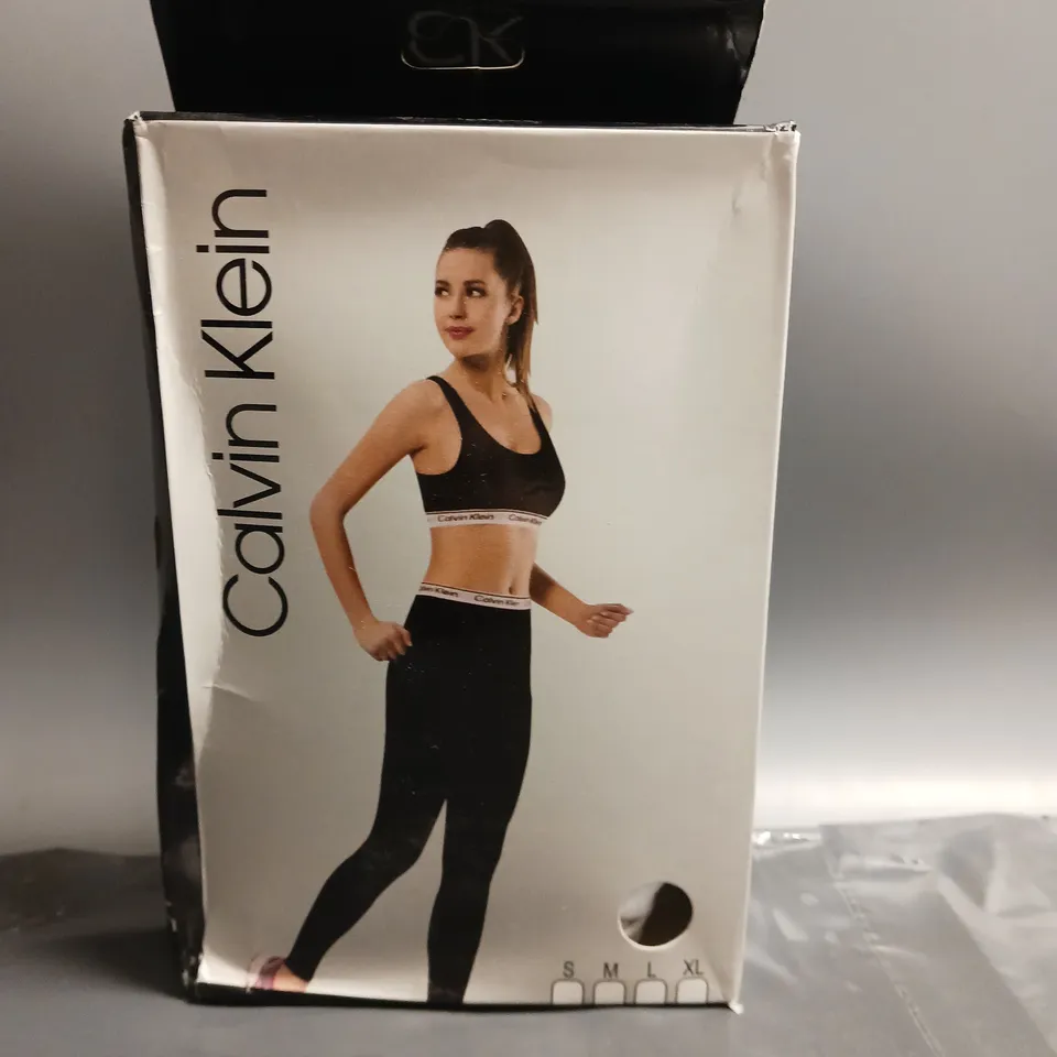 BOXED CALVIN KLEIN LADIES CROP TOP AND LEGGINGS SET WHITE SIZE S
