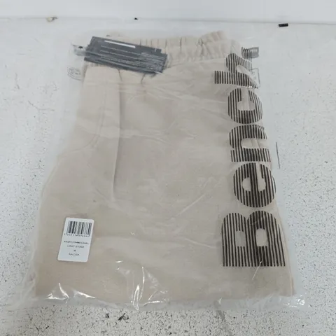 BAGGED BENCH RALODA SHORTS IN STONE - MEDIUM
