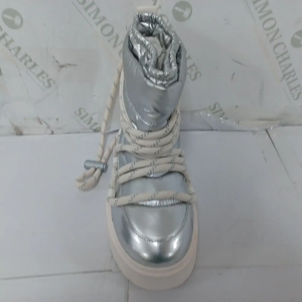 BERSHKA PLATFORM WOMENS UGG BOOTS IN SILVER/WHITE - SIZE 37