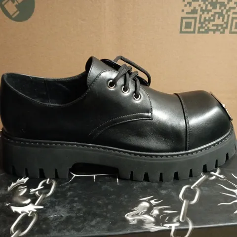 BOXED KOI GEHRMAN METAL CAP CHUNKY SHOES IN BLACK - UK 9