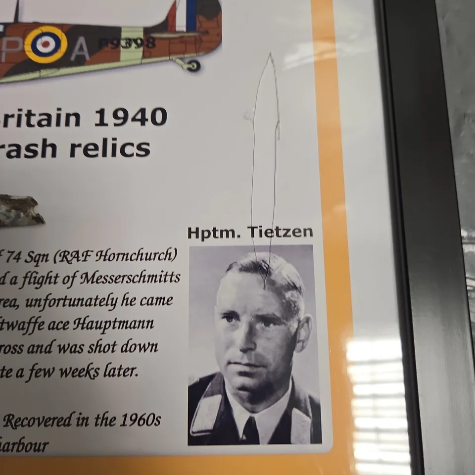 SPITFIRE MK1 BATTLE OF BRITAIN 1940 CRASH RELICS FRAMED DISPLAY
