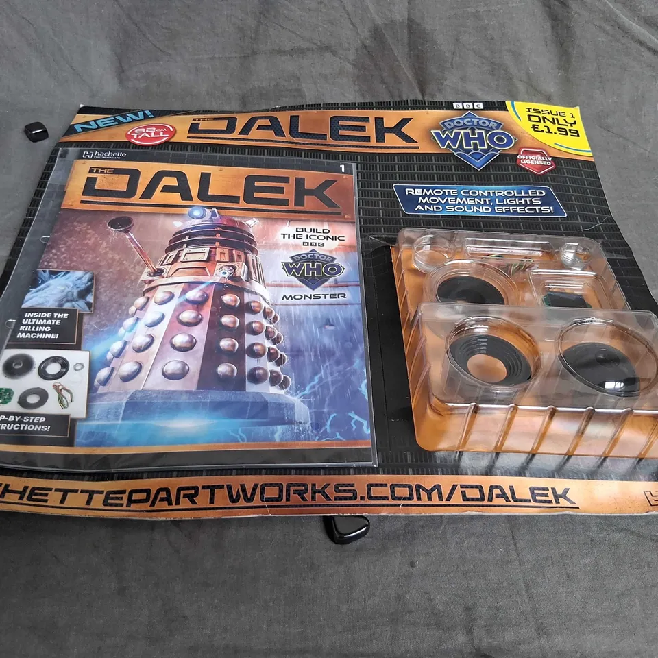 APPROXIMATELY 8 THE DALEK DOCTOR WHO MAGAZINES 