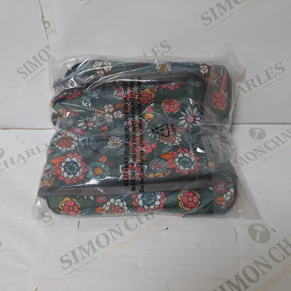 BAGGED PORTABLE TRAVEL TOILETRY ORGANISER 