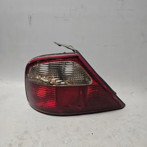 UNBRANDED REAR TAIL LIGHT 