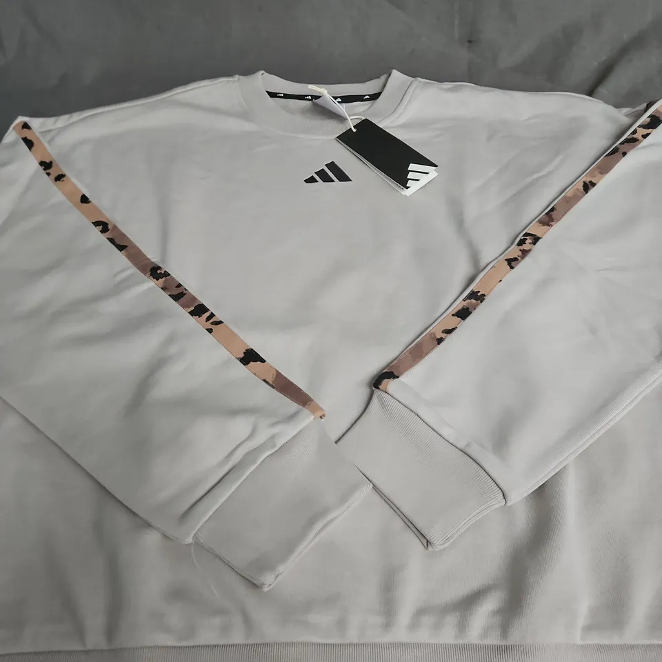 ADIDAS SWEATSHIRT – SIZE LARGE