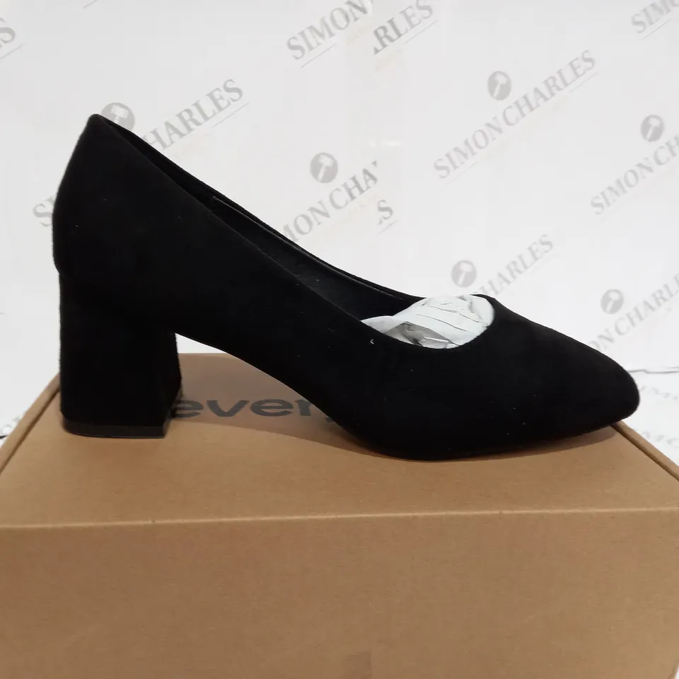 BOXED EVERYDAY BLACK HEELS - SIZE UK 8