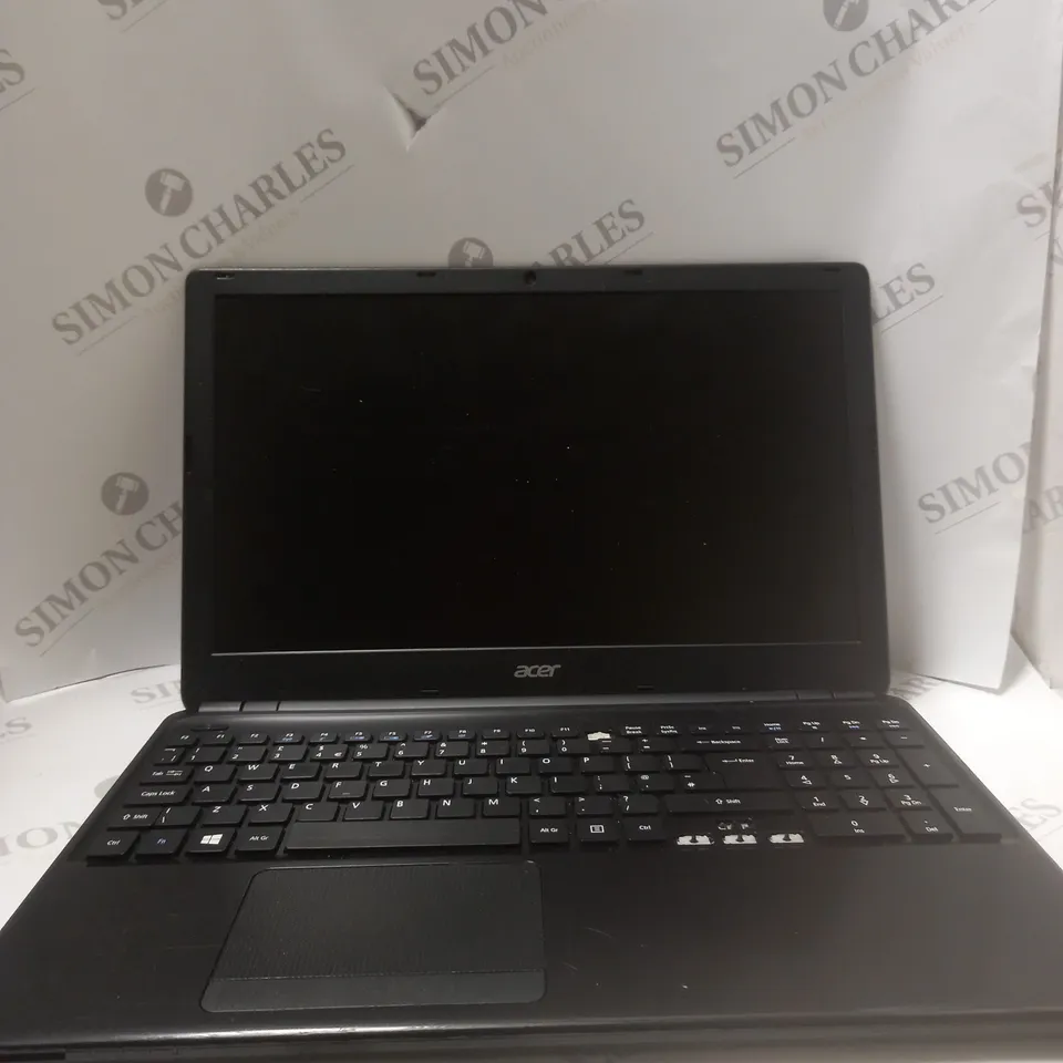 ACER TRAVELMATE NOTEBOOK IN BLACK