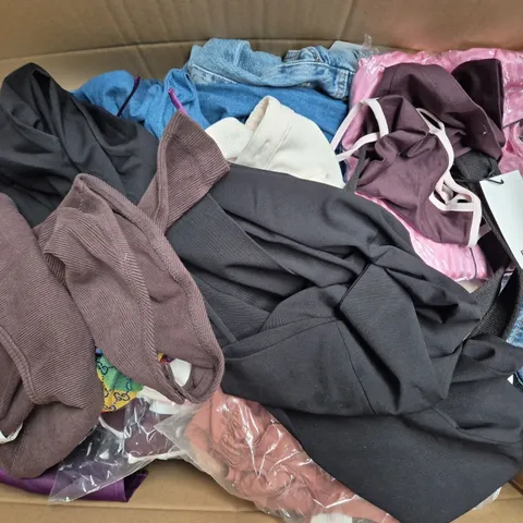 APPROXIMATELY 30 ASSORTED CLOTHING ITEMS IN VARIOUS SIZES, STYLES & COLOURS TO INCLUDE BRANDS SUCH AS BERSHKA, ZARA, M&S, ETC - COLLECTION ONLY