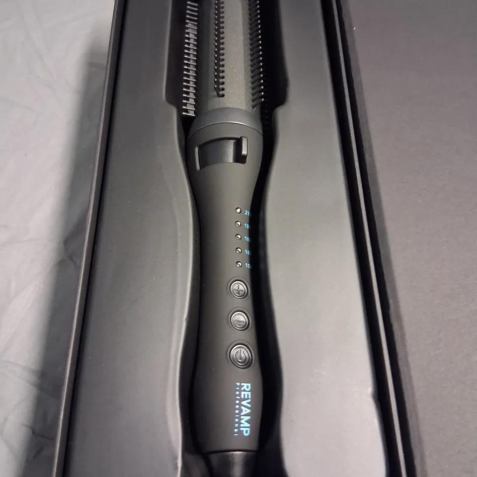 BOXED REVAMP PROFESSIONAL PROGLOSS BIG VOLUME AND WAVE HOT CERAMIC BRUSH BR-1500-GB