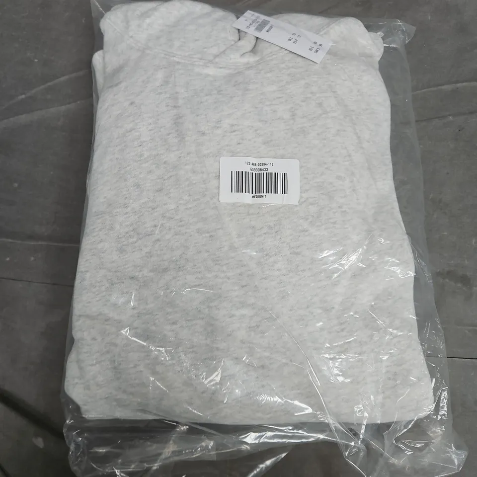 BAGGED ABERCROMBIE & FITCH ESSENTIAL POPOVER PATCHWORK EMBROIDERED IN WHITE - MEDIUM T