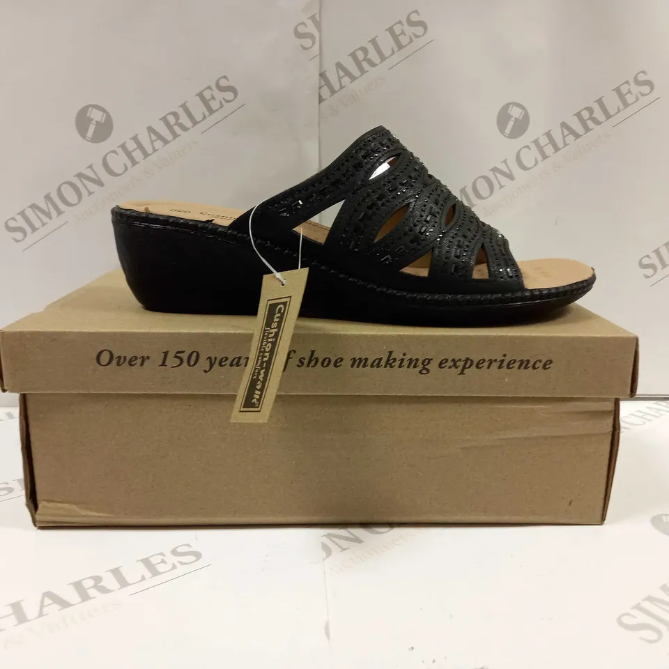 BOXED PAIR OF CUSHION WALK DIAMANTE MULES IN BLACK - SIZE 6