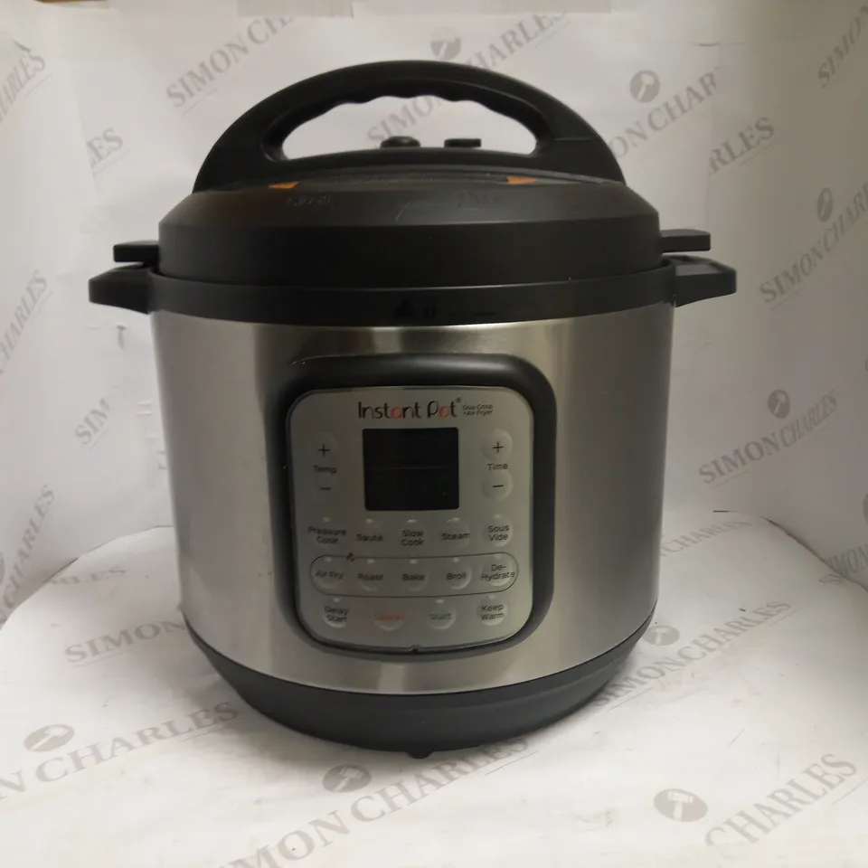 INSTANT POT DUO CRISP + AIR FRYER