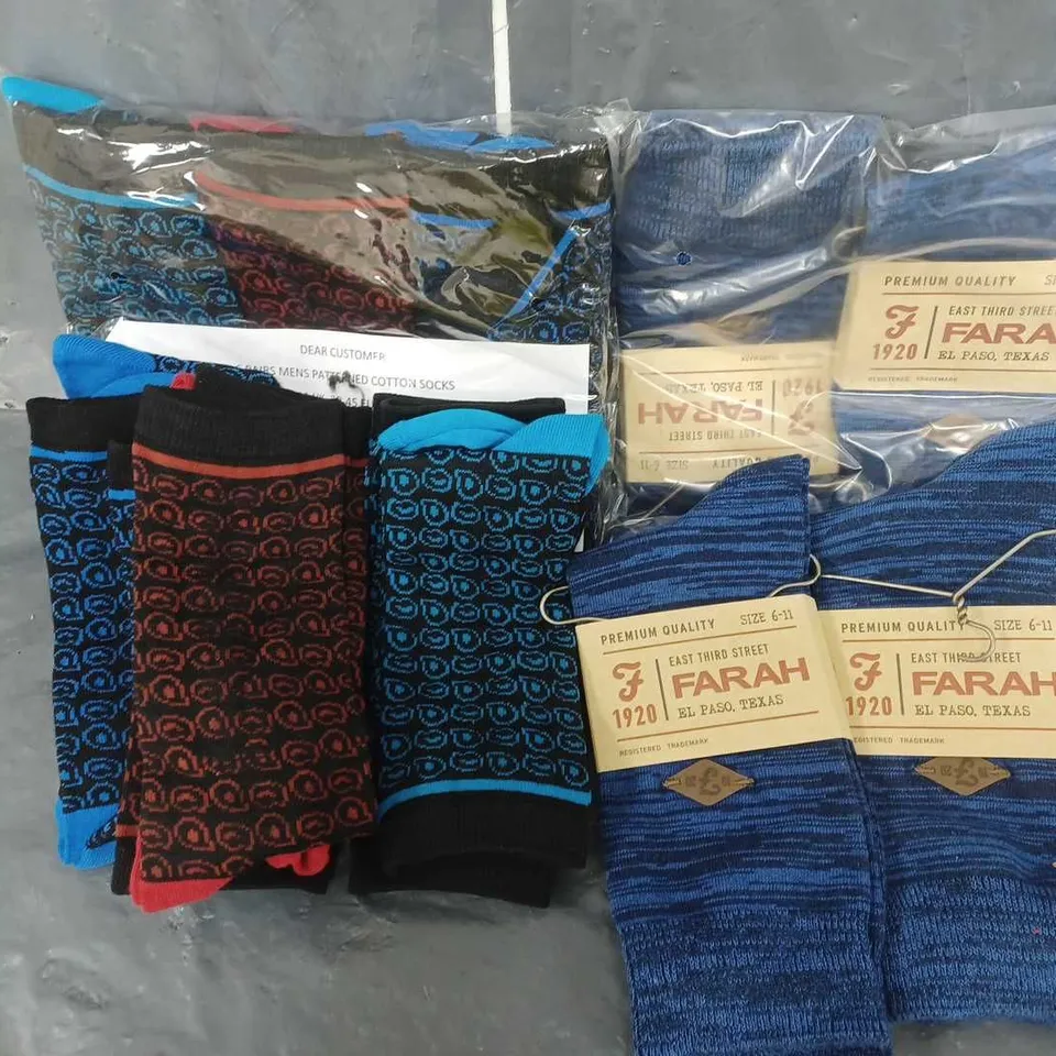 APPROXIMATELY 136 PAIRS OF SOCKS TO INCLUDE MEN'S FARAH ZIG ZAG SOCKS