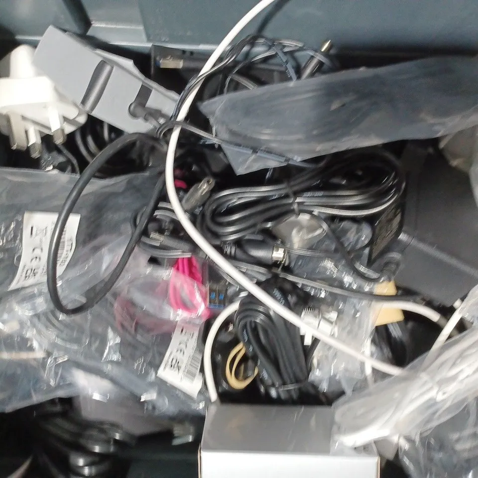 APPROXIMATELY 10 ASSORTED POWER ADAPTORS AND ELECTRICAL CABLES