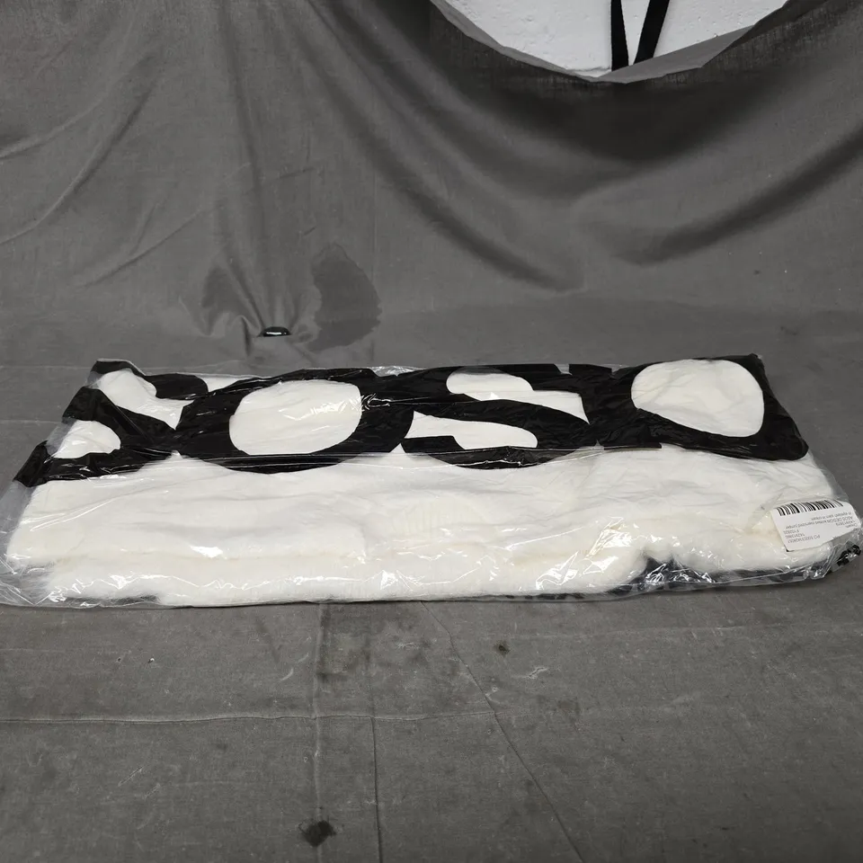 ASOS DESIGN KNITTED OVERSIZED JUMPER IN EYELASH YARN – CREAM, UK 6 (XS)