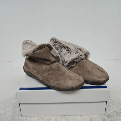 PADDERS ESME SLIPPERS IN TAUPE SIZE 6 BOXED