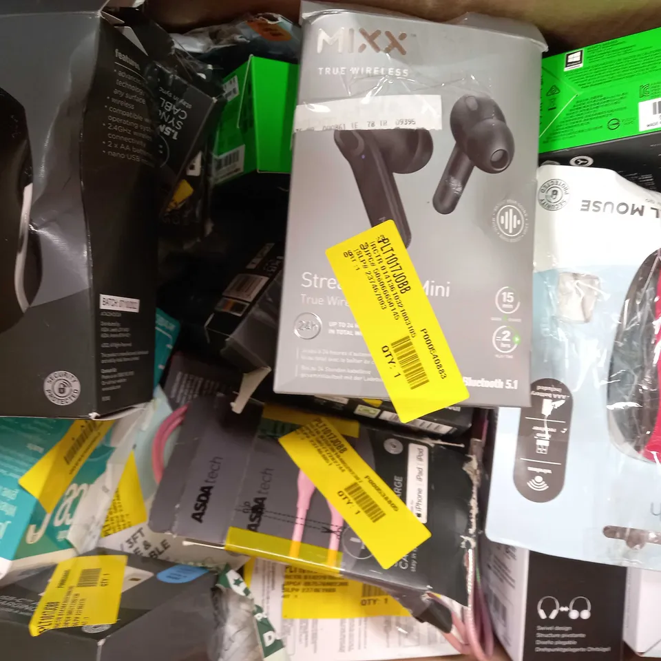 BOX OF APPROXIMATELY 20 ASSORTED ELECTRICAL ITEMS TO INCLUDE JUICEJUMBO MARSHMALLOW BLUETOOTH SPEAKER, ASDA TECH TRUE WIRELESS NOISE CANCELLING EARBUDS, ASDA TECH STEREO SPLITTER, ETC