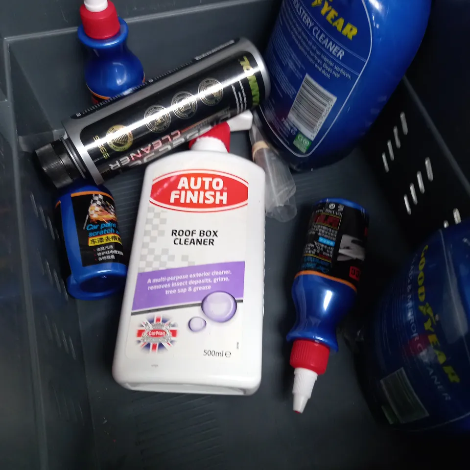 LOT OF ASSORTED CLEANING PRODUCTS TO INCLUDE GOOD YEAR - DELTAFOME - 44K / COLLECTION ONLY 