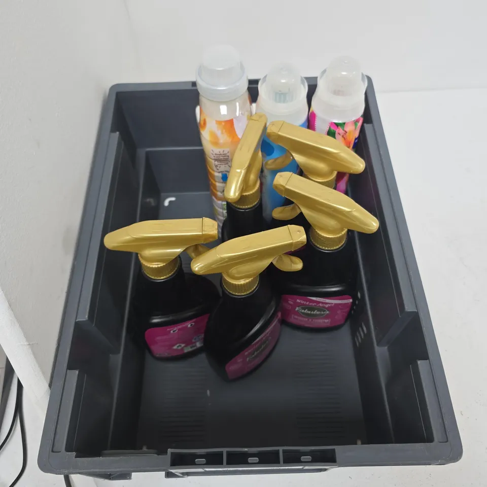 TOTE OF ASSORTED CLEANING PRODUCTS.