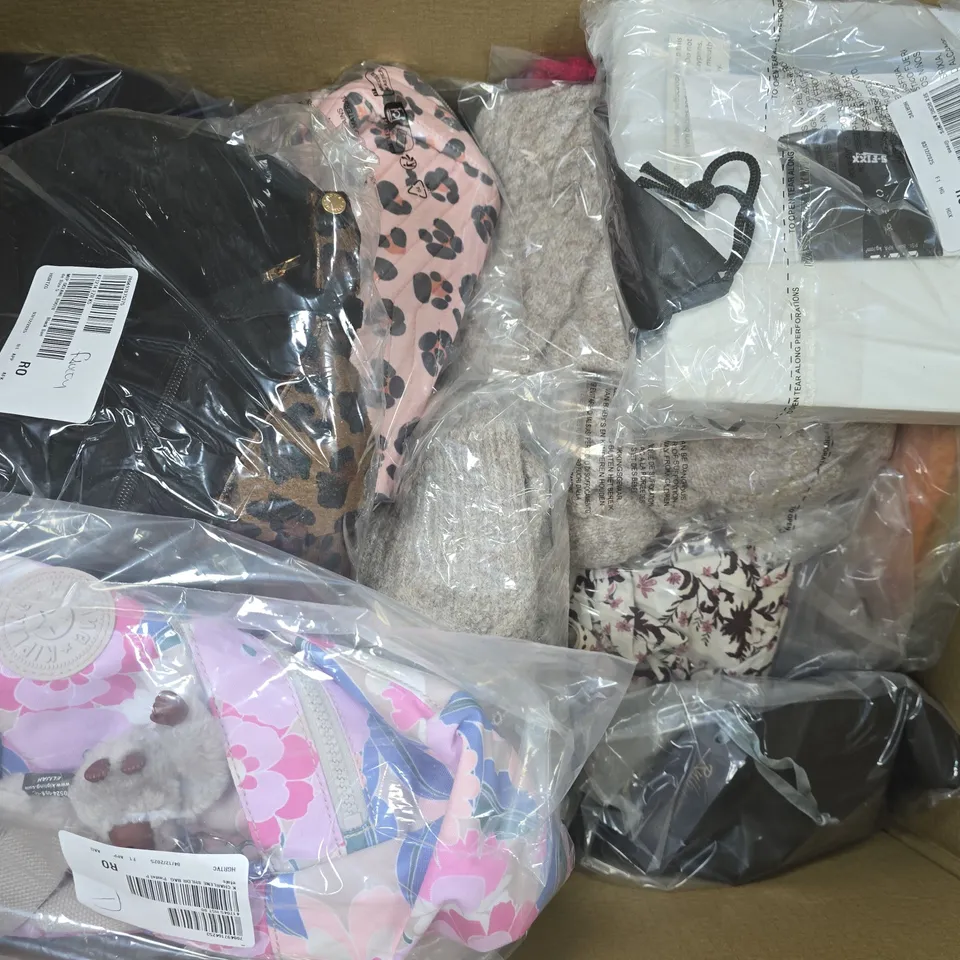 BOX OF APPROXIMATELY 15 ASSORTED CLOTHING AND FASHION ITEMS IN VARIOUS STYLES, SIZES, AND COLOURS - COLLECTION ONLY